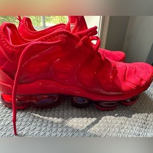 Nike mens Air Vapormax Plus running shoes 105